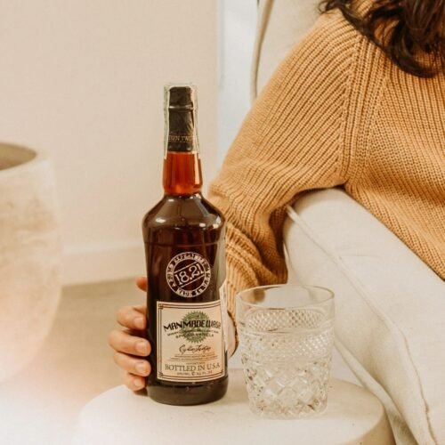 18.21 Man Made daugiafunkcė priemonė vyrams 3in1: stiprinamasis šampūnas, kondicionierius ir kūno prausiklis viename Wash Spiced Vanilla WSH32SV, 946ml